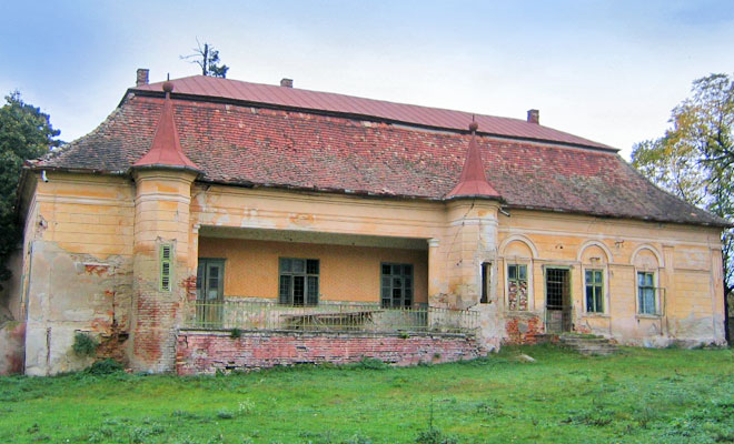 conacul-petala-din-comuna-jamu-mare-wikimedia
